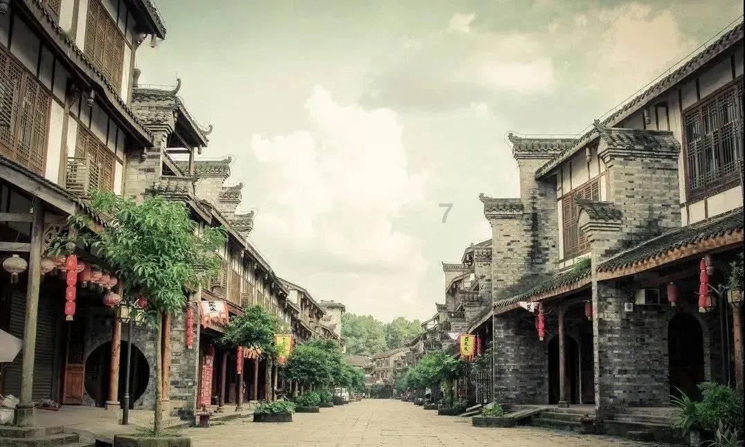 探索祁阳县金洞镇金洞中学 今年下半年什么时候开学?,发现更多乐趣