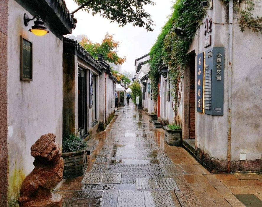 女友说婚后不肯和我妈住一起？游戏画面